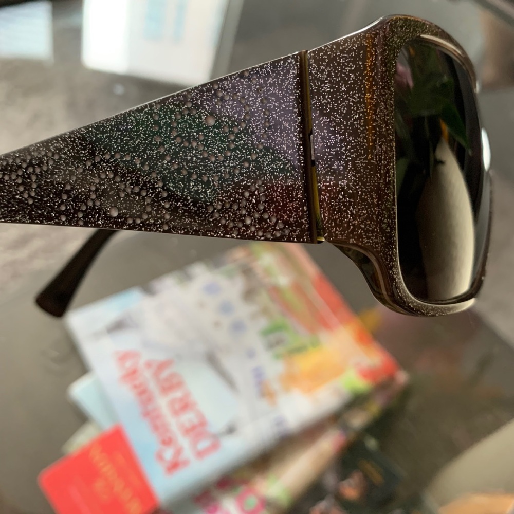 Louis Vuitton 100% Authentic Sunglasses - Picture 4 of 11